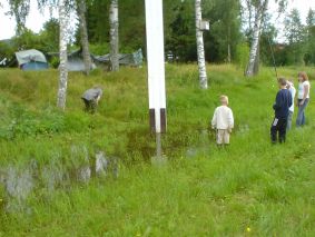 Mitähän siellä 
lienee?