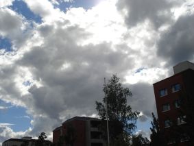Pahaenteisiä pilviä
