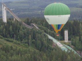 Pallo laskee mäkeä?