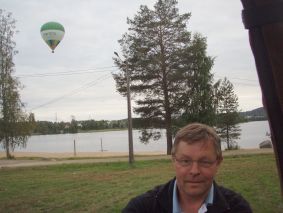 Tässä!