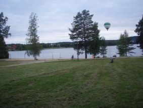 Keskelle kenttää