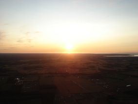 Aurinko laskee