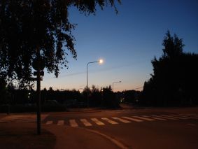 Linjan 30 pysäkillä kello 4:30